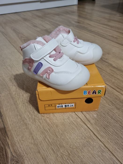 Кроссовки утеплённые