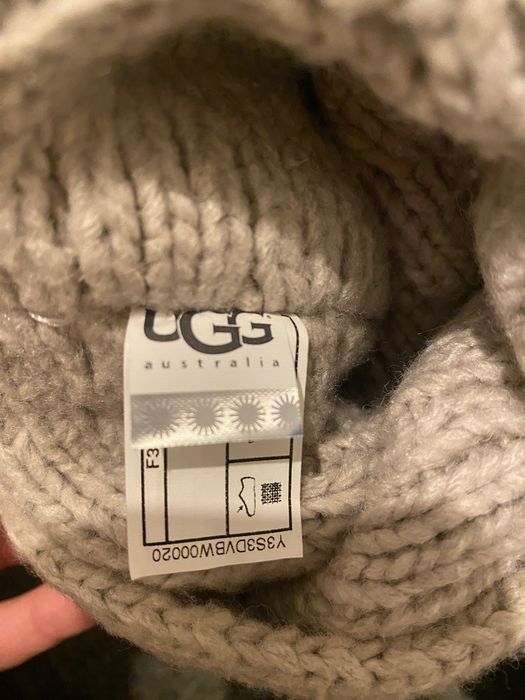 Ugg crem până la genunchi