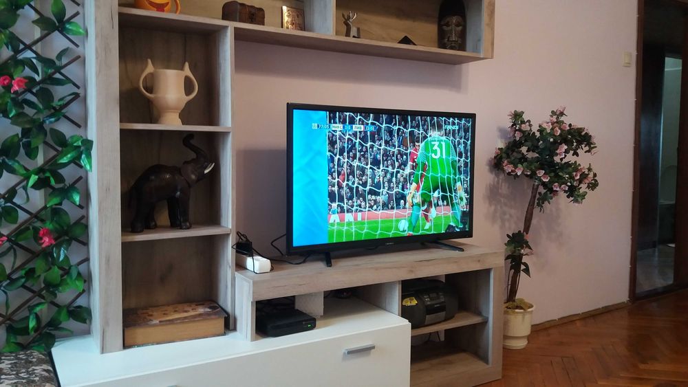 Дава се под наем Двустаен апартамент в Бургас, Лазур - 70 кв.м за 433.5 € - Снимка #2