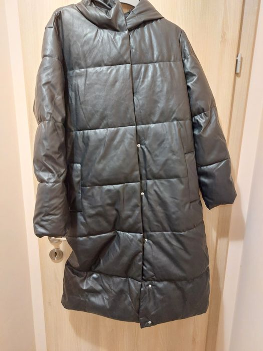 Дамско дълго кожено зимно яке