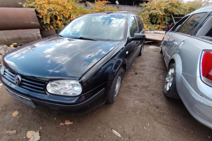 Ansamblu stergatoare parbriz volan pe stanga Volkswagen VW Golf 2001