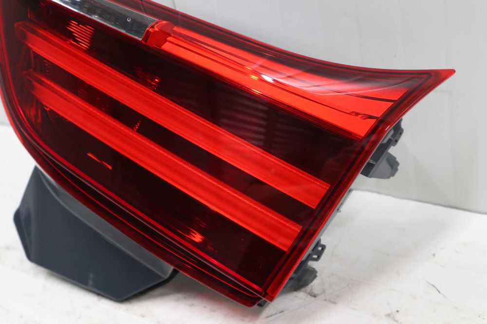 Десен вътрешен стоп БМВ Ф07 фейслифт Стоп заден капак БМВ Ф07 фейслифт