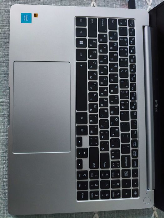 Infinix InBook Y3H MAX i5-12450H/16/512//16 FHD IPS