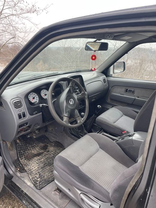 Nissan navara 2.5