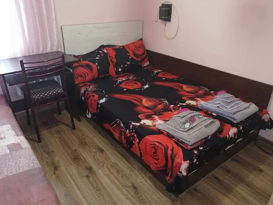 Без сметки, без депозит, договор, комисионна: 3-стаен на Ремиза