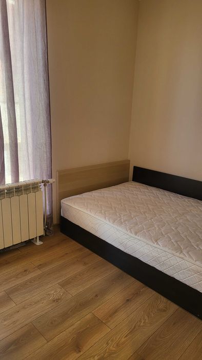 Дава се под наем Тристаен апартамент в София, Връбница 2 - 72 кв.м за 648.21 € - Снимка #2