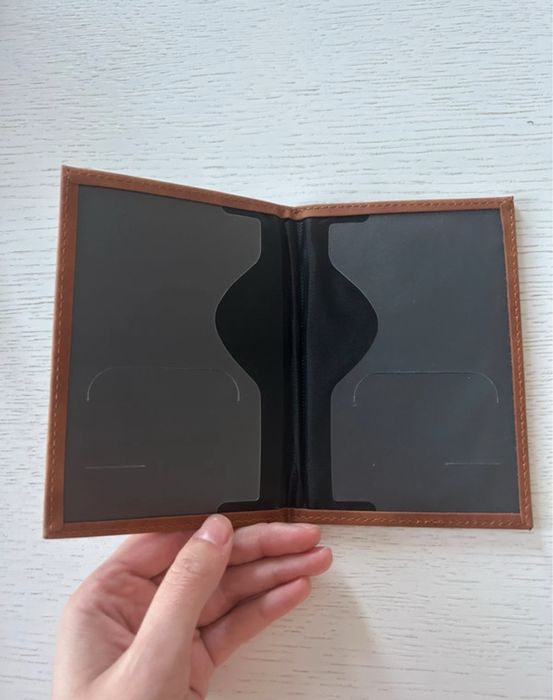 2 x Huse pasaport dama si barbati