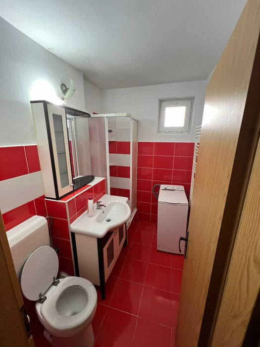 Inchiriez garsoniera