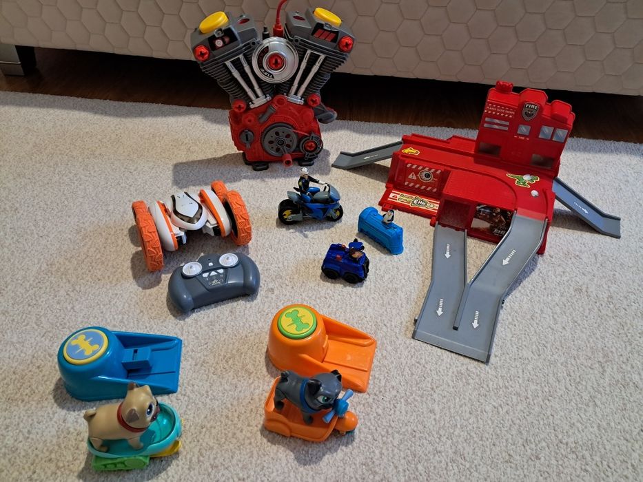 Lot jucării mașinuțe, rampe, lansator figurine Puppy Dog Pals