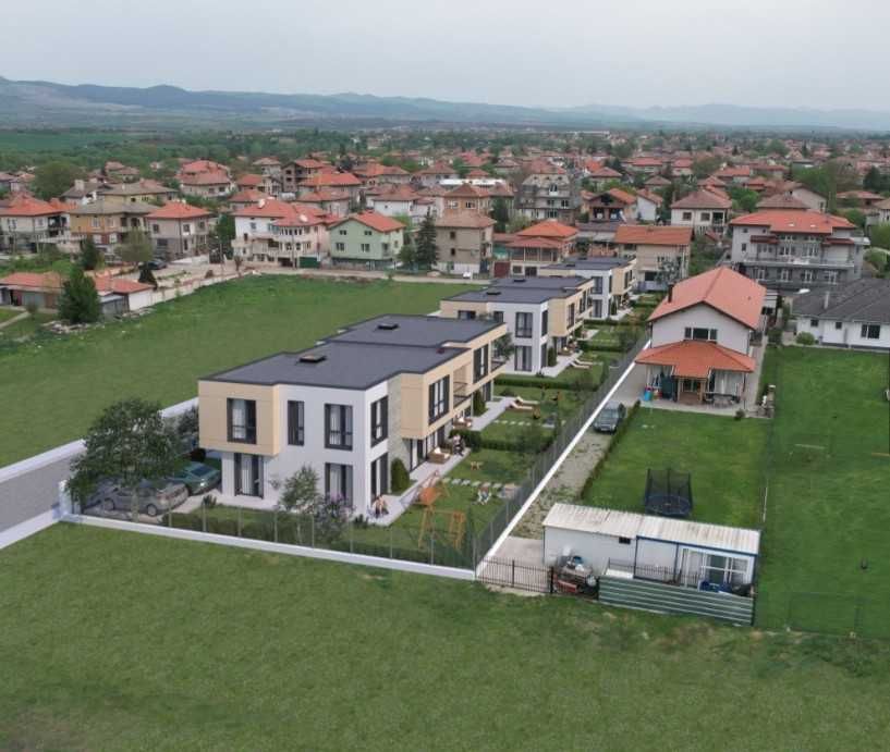 Продава се Къща в Костинброд - 184 кв.м за 998 €/кв.м - Снимка #4