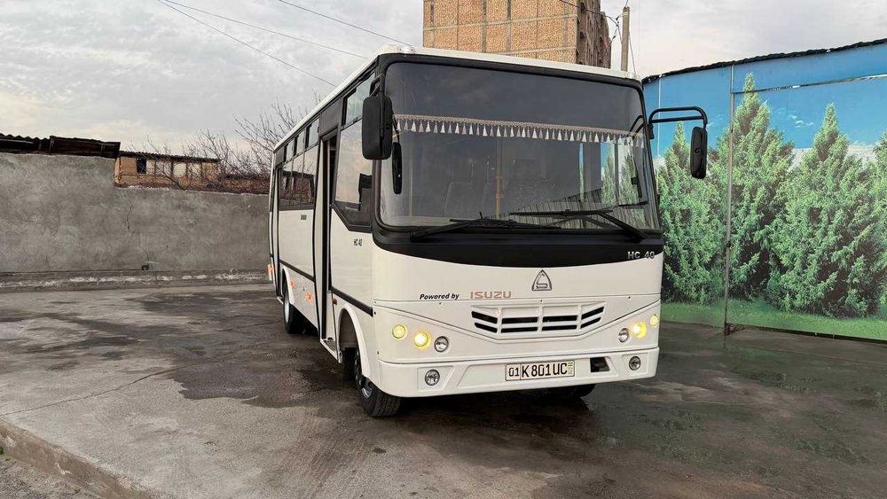 Сотилади Автобус Isuzu SAZ HC40.
