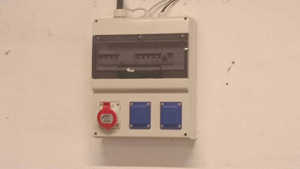 Дава се под наем Промишлена сграда в Варна, Западна промишлена зона - 350 кв.м за 1020 € - Снимка #5