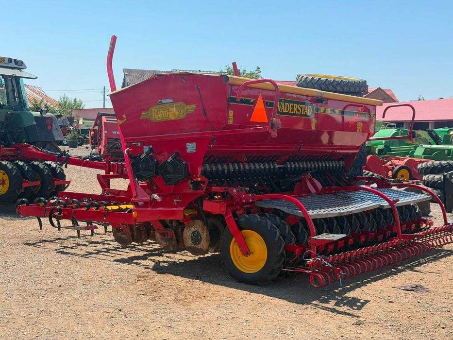 Semanatoare Vaderstad  400 C SUPER XL cu FERTILIZARE si PREGATIRE an 2017 Kuhn Monosem Lemken John Deere Case Claas Fendt New Holland Same Deutz Fiat