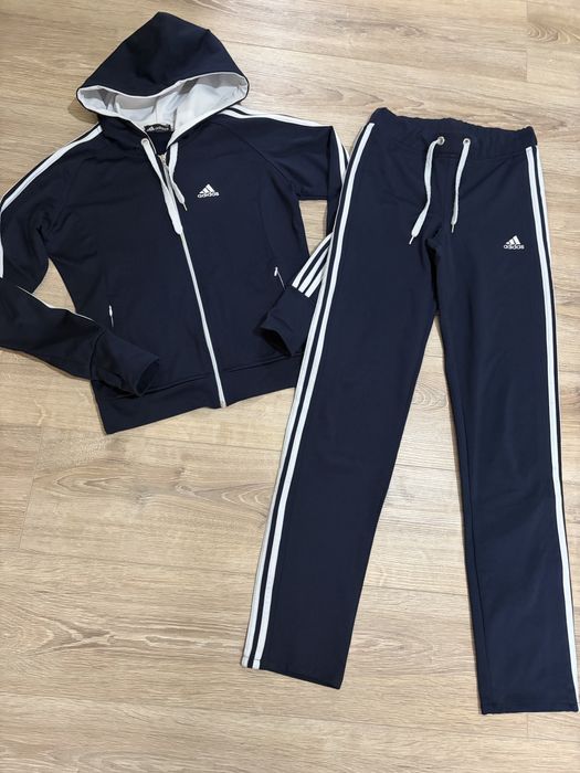 Дамски комплект анцунг Adidas S