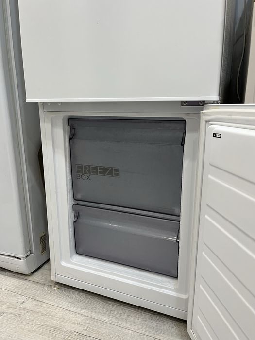 Холодильник Midea