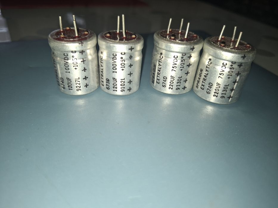 Condensatori electroliți aluminiu  Sprague Extralytic, 15 buc., diverse capacități