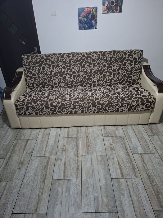 Paturi mijloc canapele koltare pe orice culoare