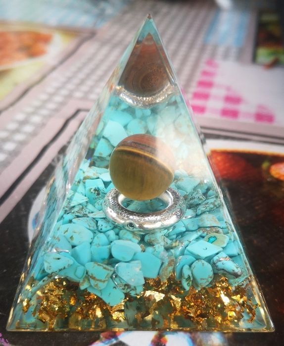 Piramida Orgone meditații yoga