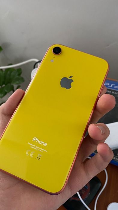 Продам/обмен айфон хр 55к торг