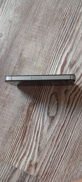 iPhone 4 с в идеальном состояние