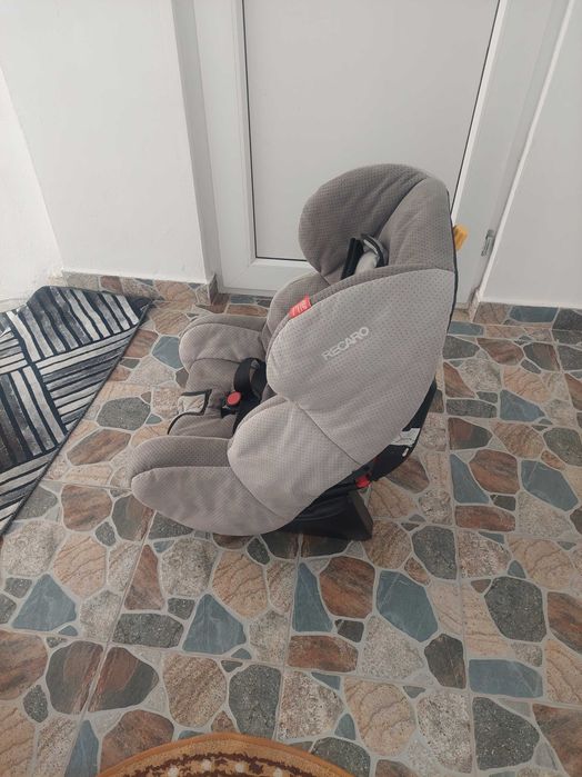 Scaun auto pentruu copii