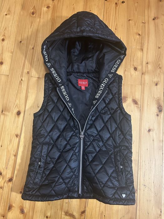 Детско елече Guess-8 г.