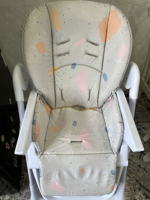 Детский стульчик для кормления