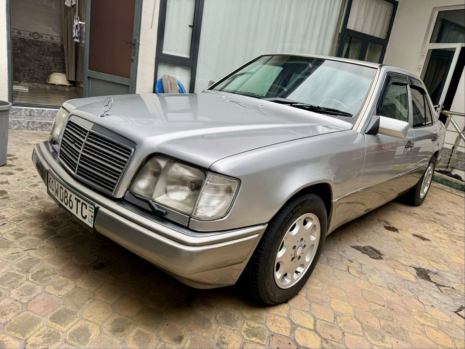 Срочно продам мерс w124 ешка
