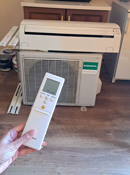 РАБОТЕЩ климатик Fujitsu GENERAL ASHG09LECA, 9 BTU
Цена: 250€