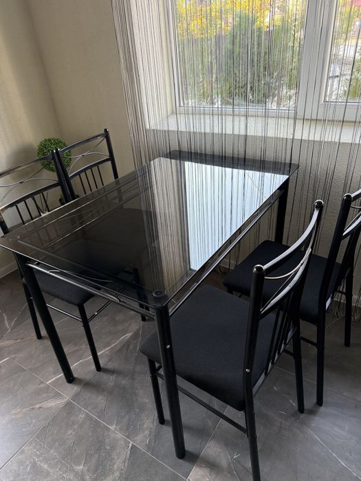 Set mobilier cafenea/bar – 7 mese + 28 scaune, stare foarte bună