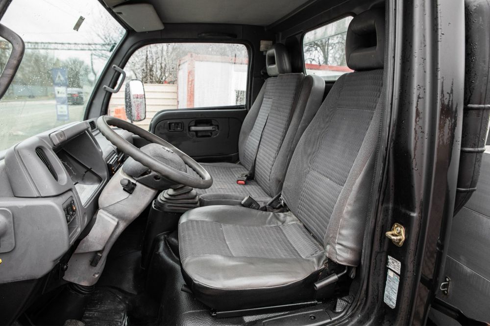 Nissan Cabstar 2006  3.0 diesel clima !
