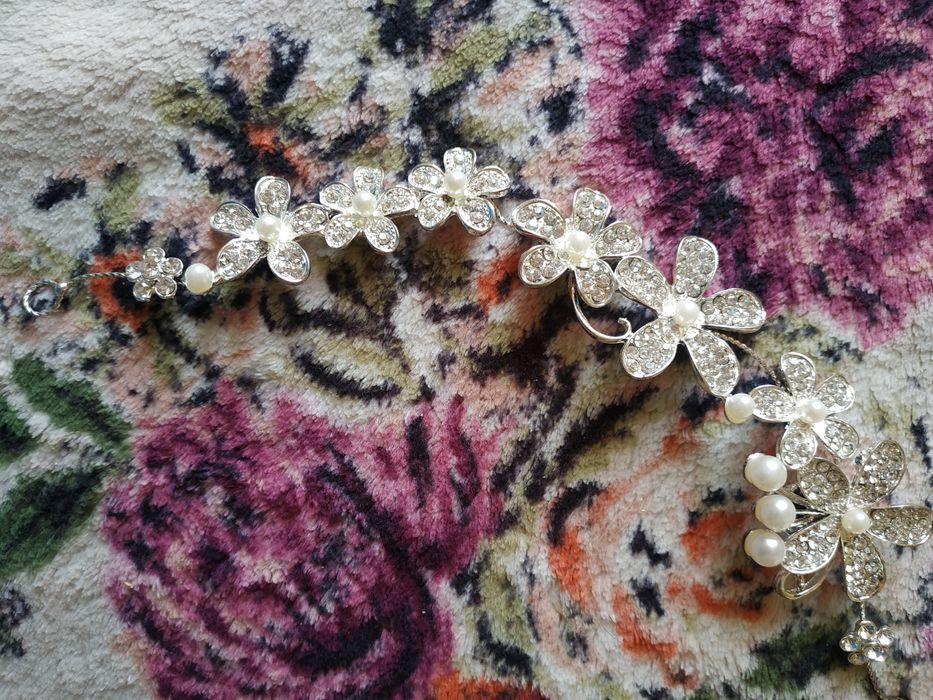 Продам диадему в отличном состоянии