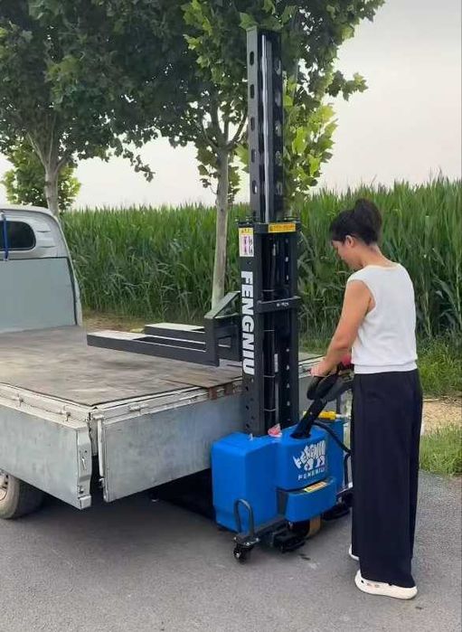 Трехступенчатый мачтовый стоячий поддонный электрический штабелер