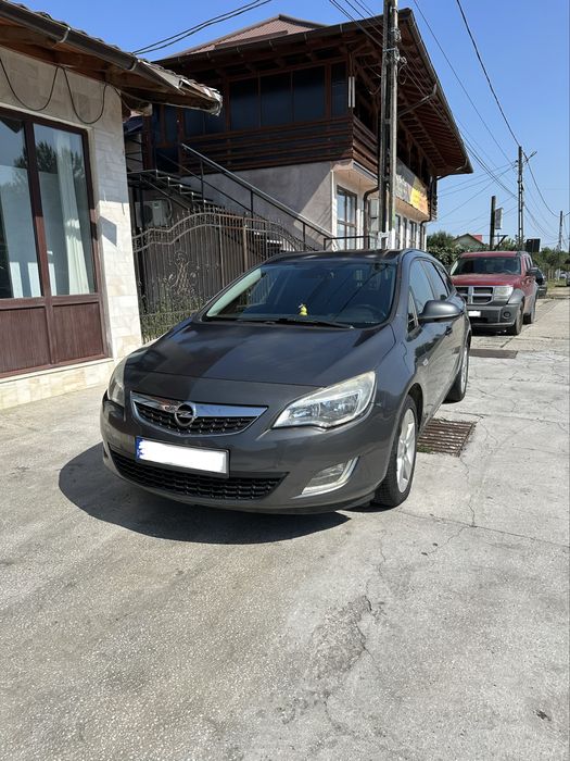 Opel Astra J Sports Tourer