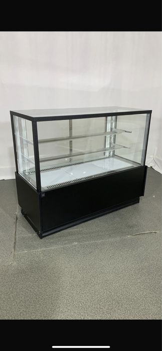 Витринный холодильник