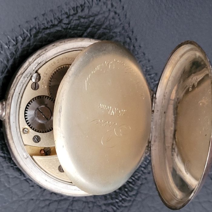 джобен сребърен часовник