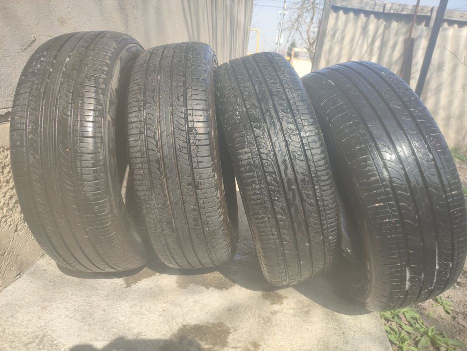 Продам комплект летних шин