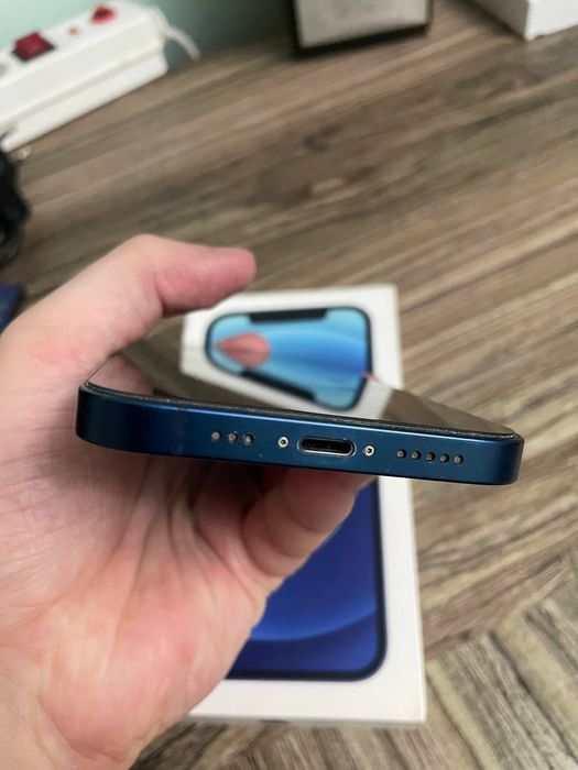 Продается iPhone 12