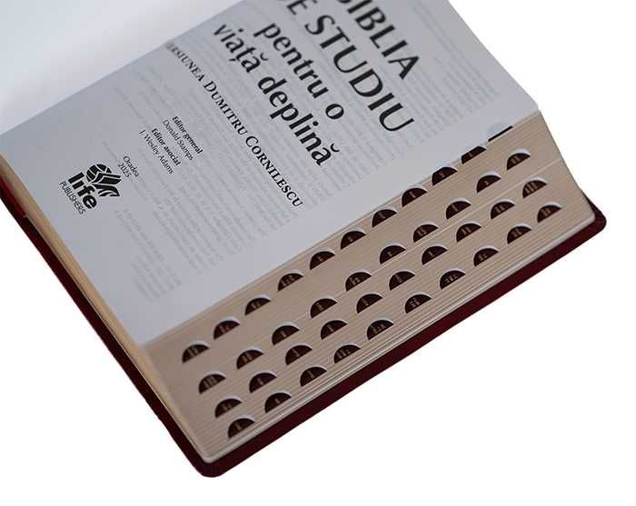 Biblia de studiu pentur o viata deplina coperta visinie