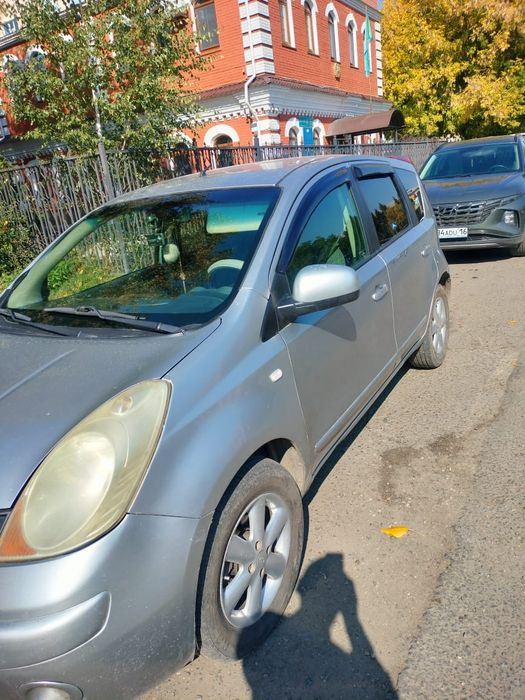 Продам ниссан Ноут автомат 2007г