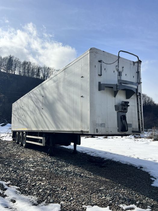 Semiremorca walkingfloor knapen