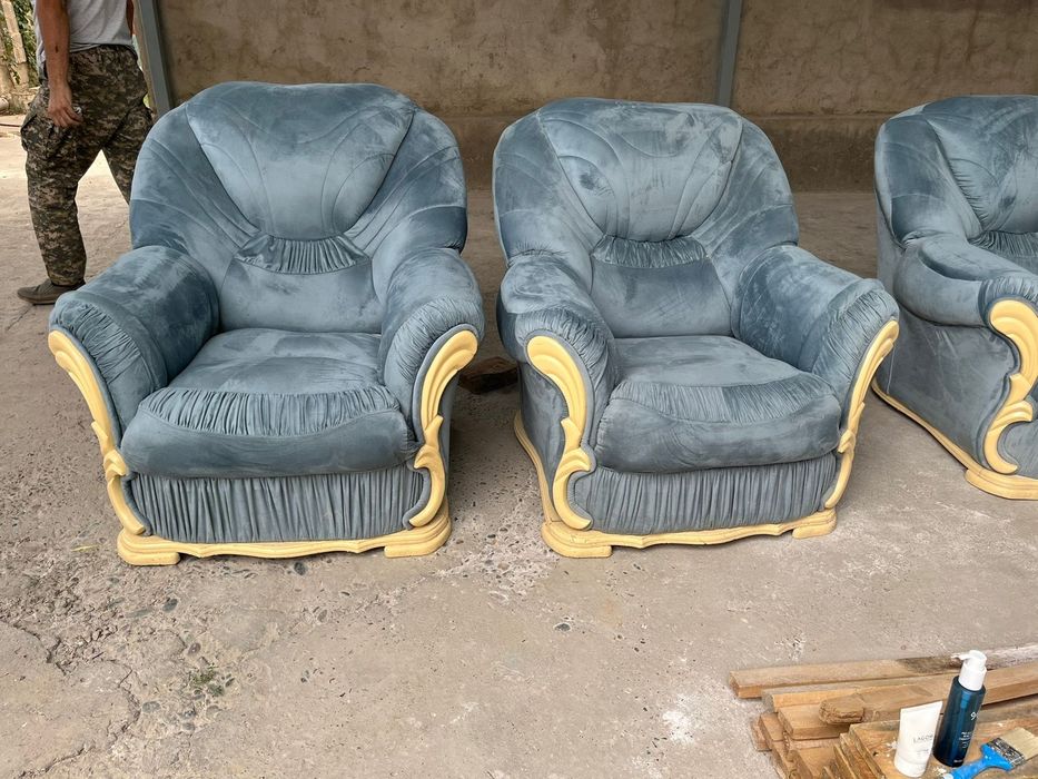 Диван с креслами