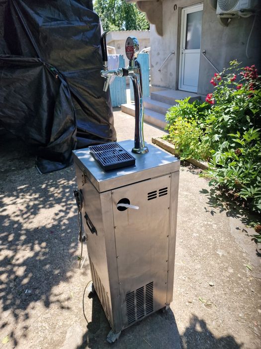 Dozator de bere mobil