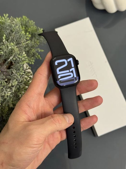 Продам Apple Watch 10 Батарея 100% Эпл Вотч 10