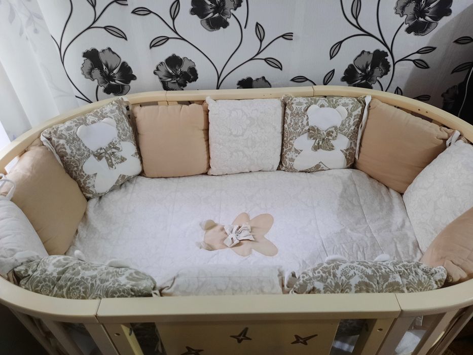 Детская кроватка