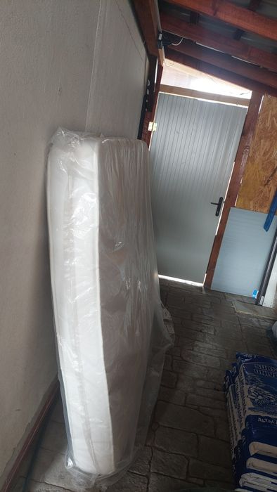 Vand saltea de pat