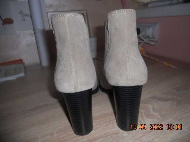 Нови дамски           боти