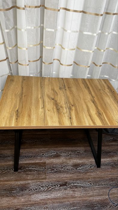 Стол для офиса или дома