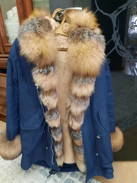 Продам джинсовый парка теплый с мехам размер 50-52,цена 30000тг