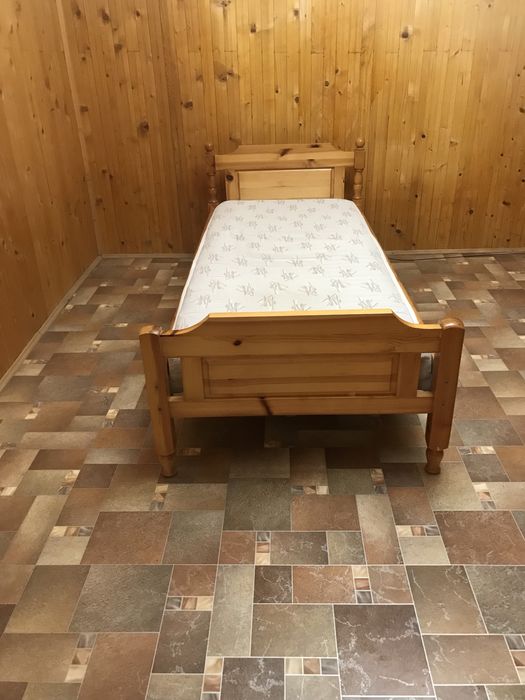 Продавам чамови мебели